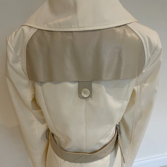 Beautiful Mackage Trench Coat with Leather belt and details - Picture 6 of 10